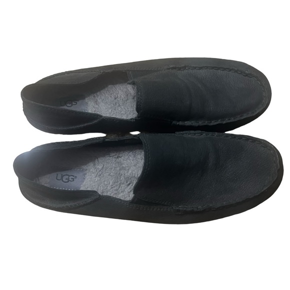 UGG Men\'s Driving Loafer in Classic Black Leather Size 12